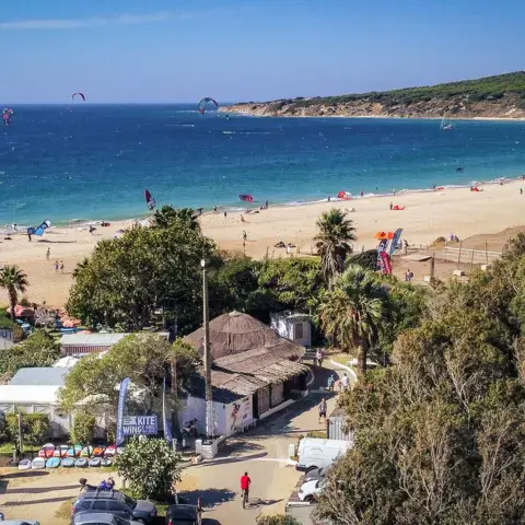 La plage de Valdevaqueros, vue du centre