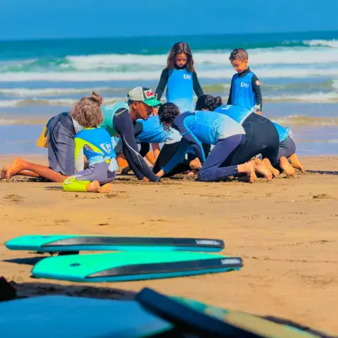 Entraînement de groupe sur le sable