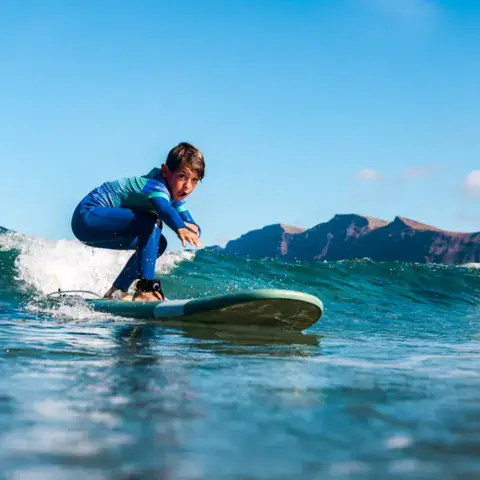 Cours de surf pour enfants
