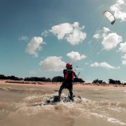 Cours de kitesurf à Rivedoux-Plage