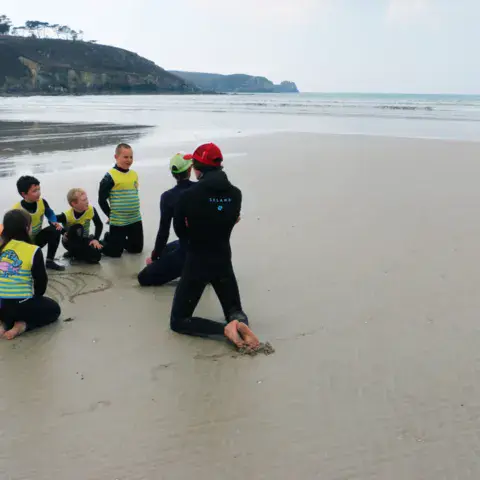 Session de surf, presqu'île de Crozon