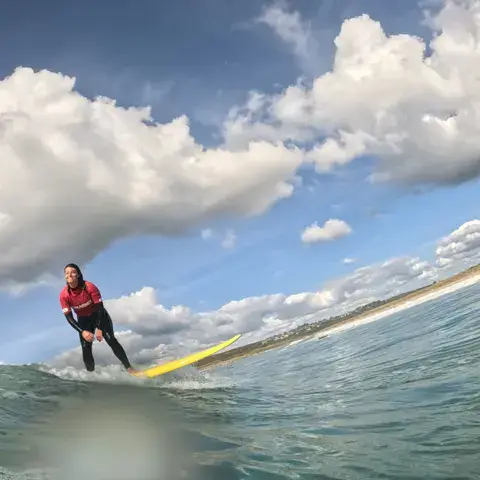 Cours de surf à Goulien