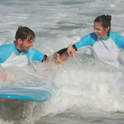 Cours de surf en famille au Cap de l'Homy