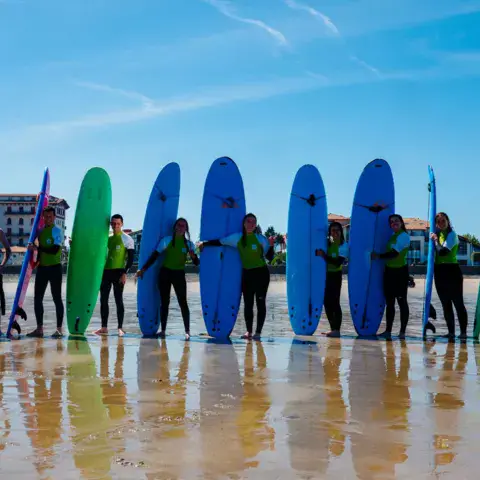 La plage d'Hendaye, terrain des cours de l'école Txingudi