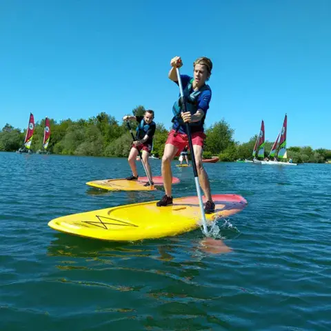 Stages et cours de voile sur le lac de Conchil-le-Temple
