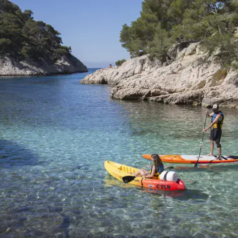 Paddle et kayak dans une calanque de Cassis