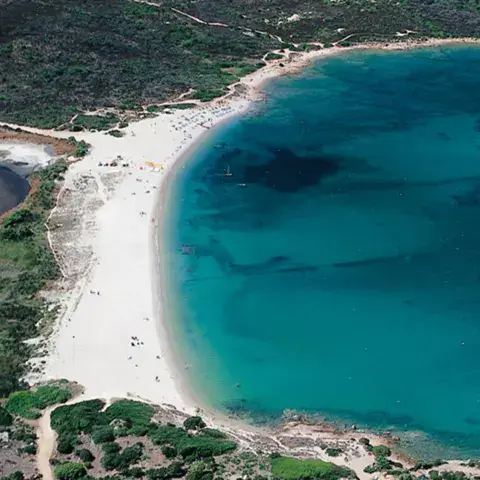 La baie de Tanca Manna vue du ciel