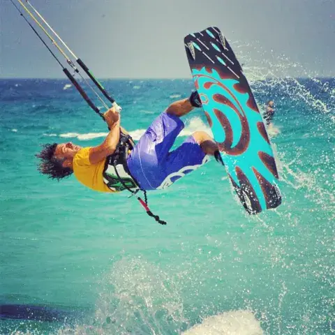 Saut en kitesurf