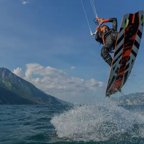 Saut en kitesurf