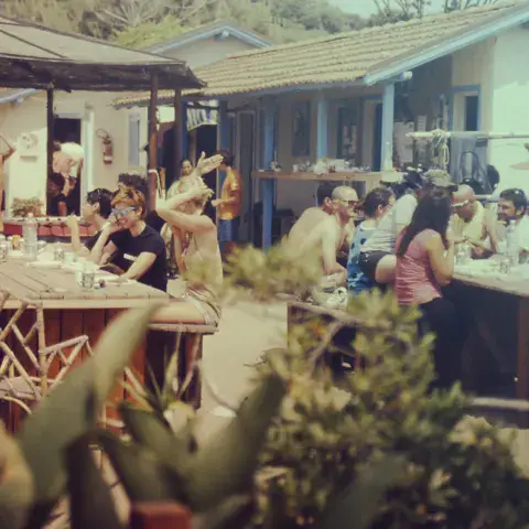 Terrasse de la base nautique du club
