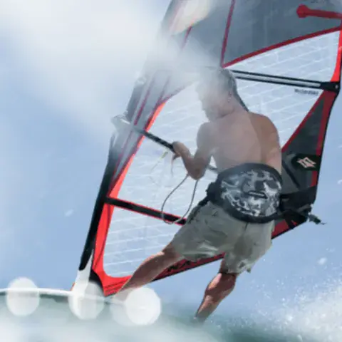 Windsurfeur en action