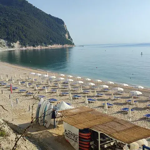 La plage de la Riviera du Conero