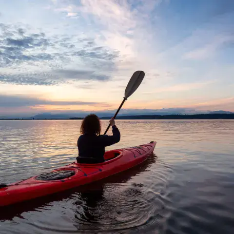Kayak au coucher du soleil