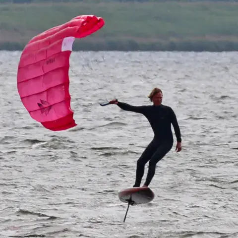 Pratique du parawing sur foil