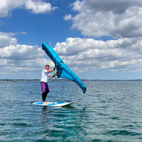 Cours de wingsurf sur la Baltique