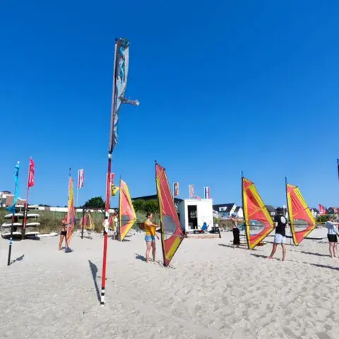 Exercices de gréement sur la plage