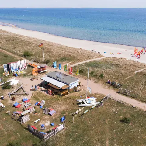 Vue aérienne de la station et de la plage de Dahme