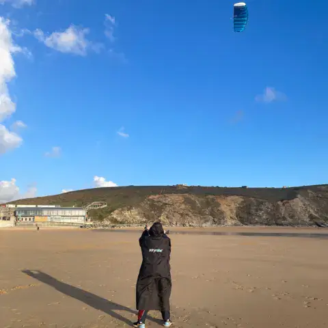 Initiation au kite de traction sur la plage