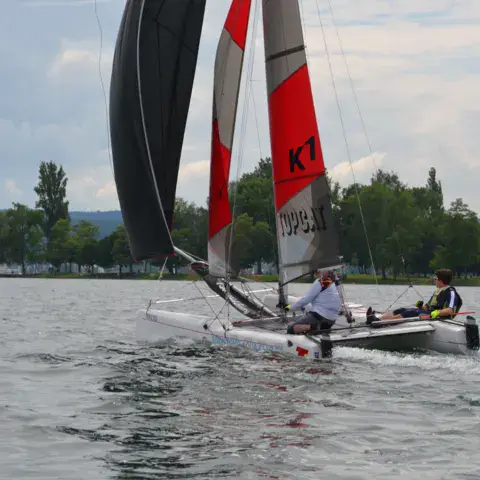 Catamaran sur le lac de Constance