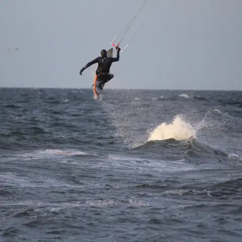 Saut en kitesurf