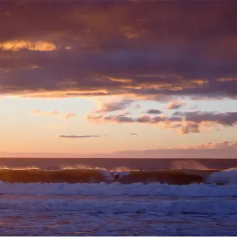 Vagues au spot de Matamec en fin de journée