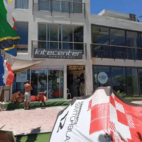 Façade du Kitecenter at Banana Bay