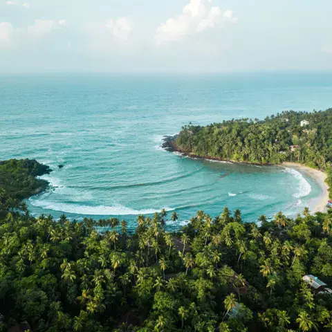 La baie de Hiriketiya vue du ciel