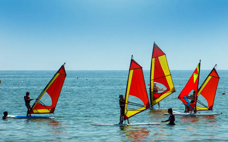 Cours de windsurf en mer