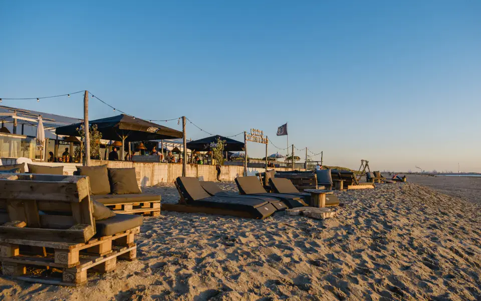 La buvette de plage BLOW sur la plage de Kijkduin