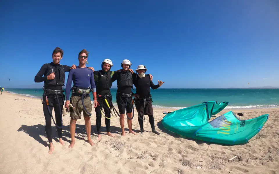 Moniteurs de l'école sur la plage