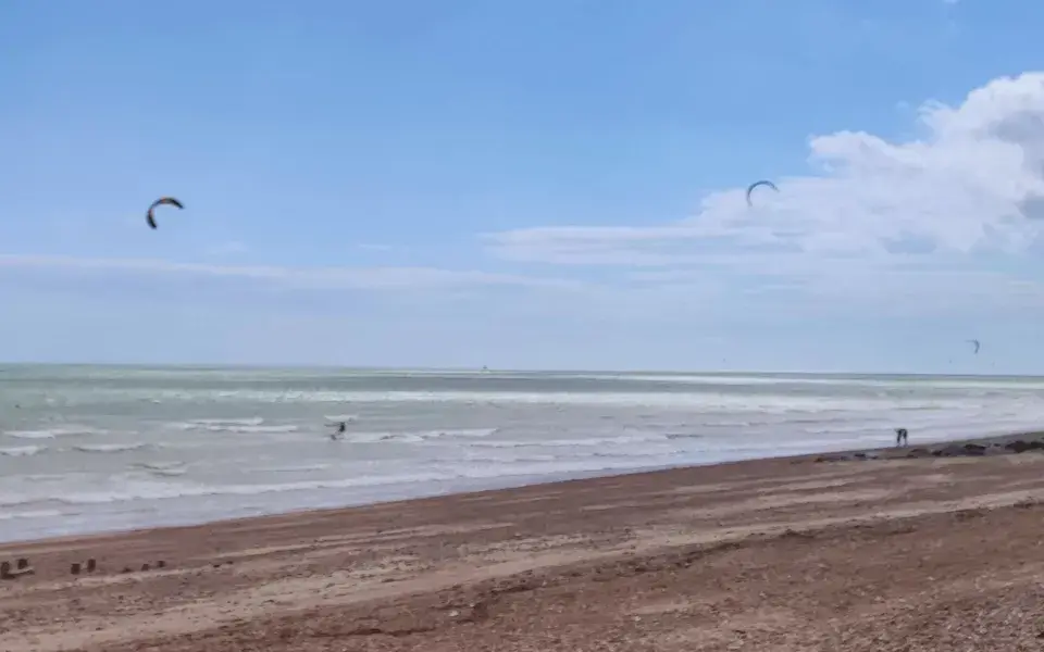 Lancing beach — photo 1