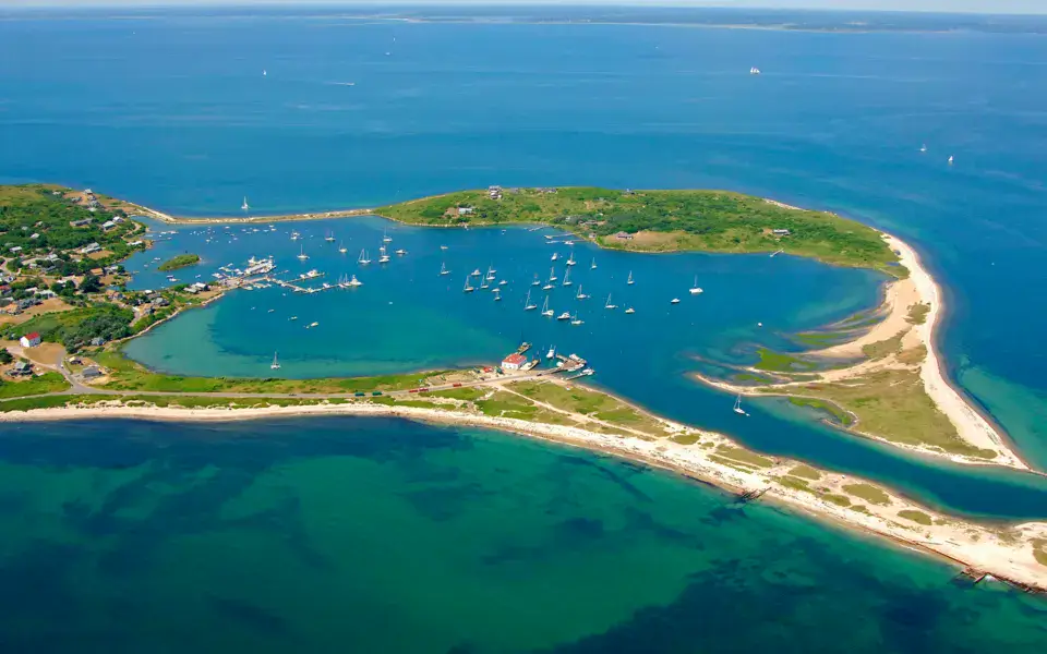Cuttyhunk Harbor — photo 1