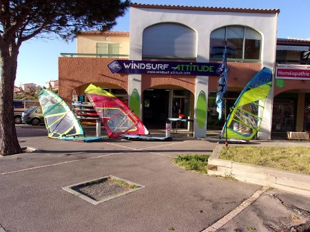 La façade du magasin, avenue de la Grande Plage
