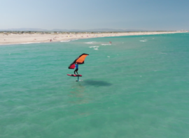 Wingfoil devant la plage de Saint-Cyprien