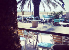 Terrasse du Bleu, point de rendez-vous à La Franqui