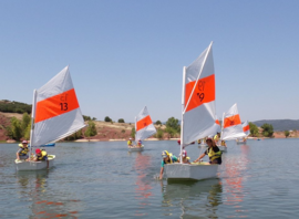 Stage d'optimist dans la baie des Vailhés