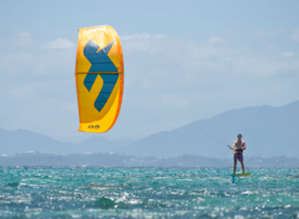 Kitefoil sur l'étang