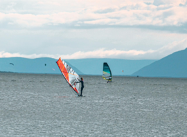 Planches à voile sur le Léman