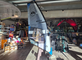 Voiles de windsurf et planches en magasin