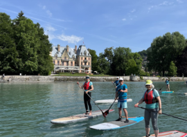 Sortie en stand up paddle devant le château de Schadau, à Thoune