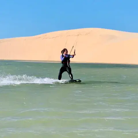 Navigation devant la dune blanche