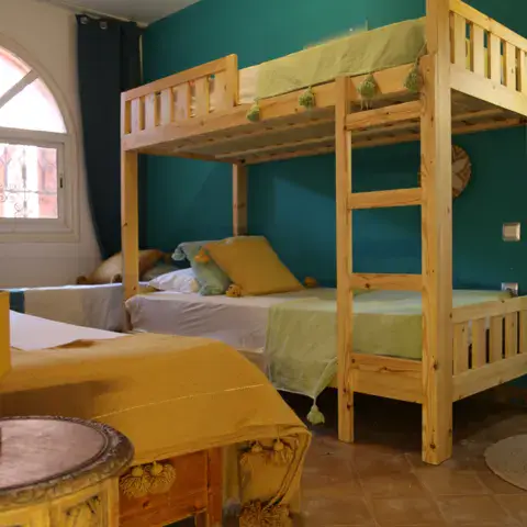 Le dortoir du camp