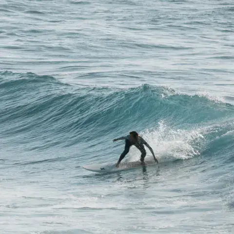 Session sur un pic de la côte de Mirleft