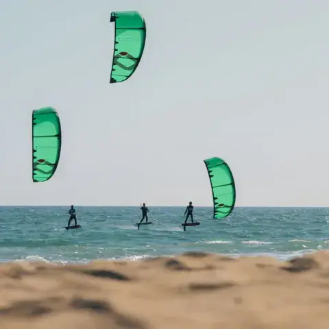 Ailes au-dessus de la plage d'Essaouira