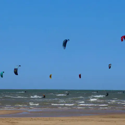 Le spot d'Essaouira, plusieurs ailes en vol