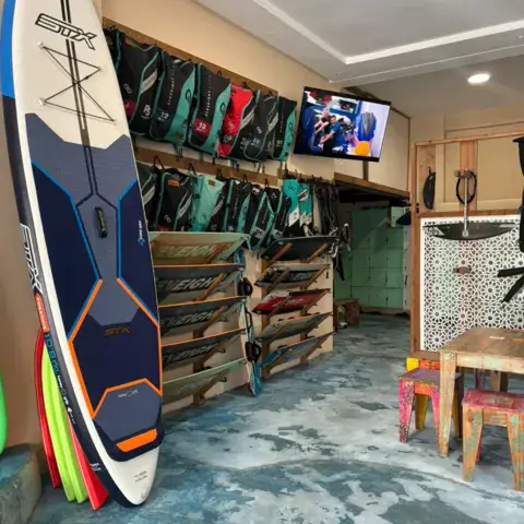 Le parc de planches et de paddles de l'école