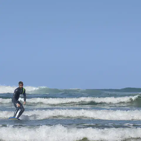 Vague de la lagune, le terrain d'apprentissage du Surf Therapy