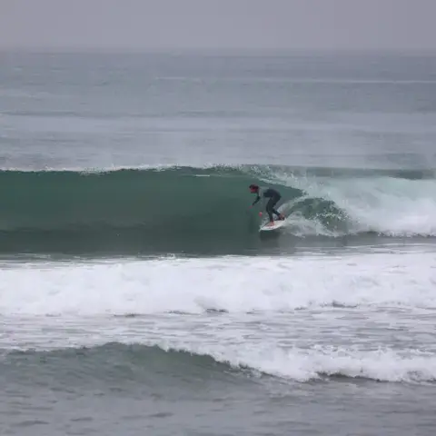 Une série sur le beach break de Mehdia Plage