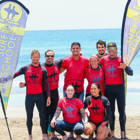 L'équipe de moniteurs sur la plage de Playa del Inglés