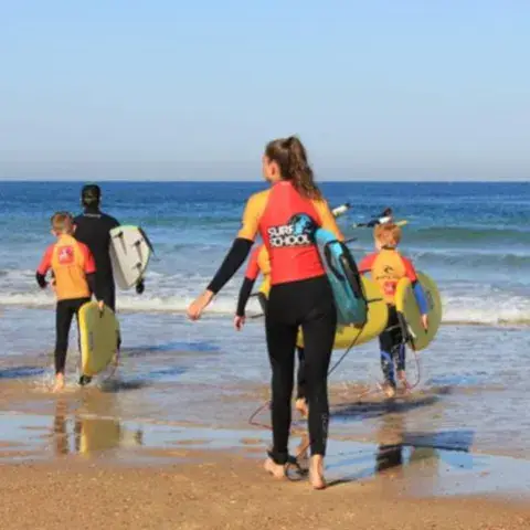 Cours de surf collectifs